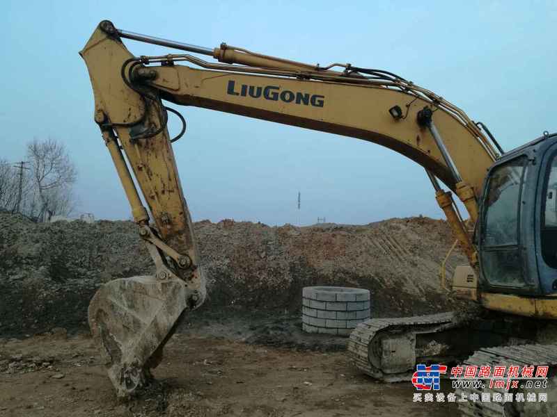 安徽出售转让二手4900小时2010年柳工CLG922挖掘机