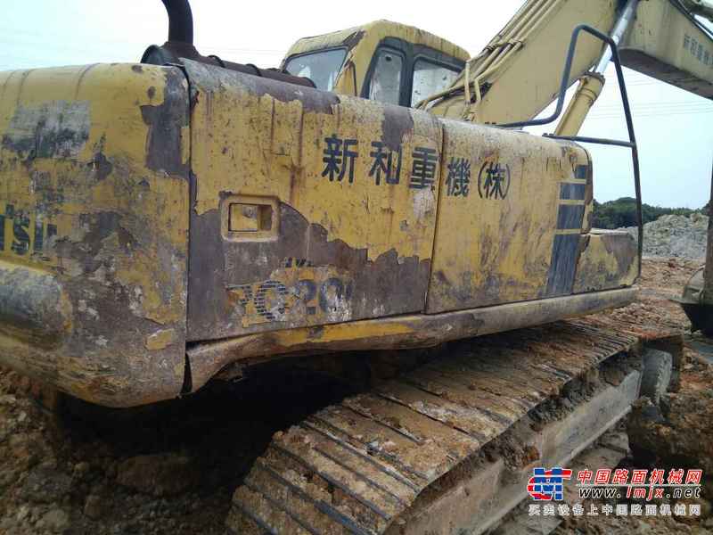 广东出售转让二手1200小时2003年小松PC200挖掘机