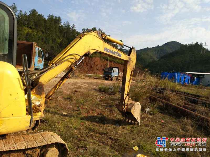 江西出售转让二手6500小时2010年小松PC56挖掘机