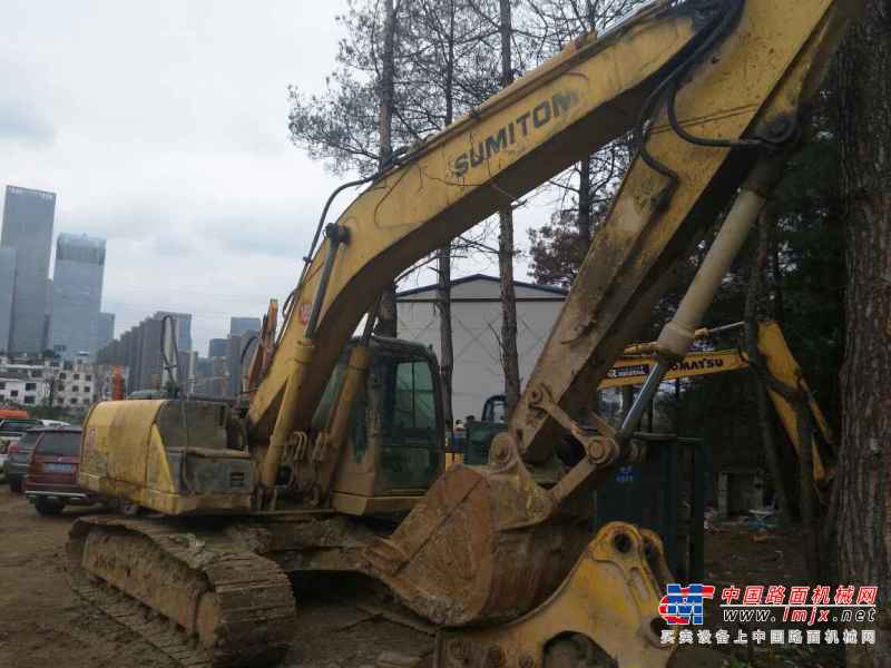 贵州出售转让二手6000小时2011年住友SH210挖掘机