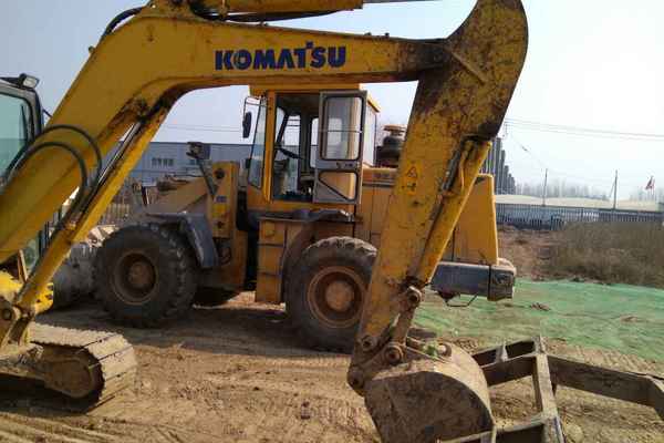 山东出售转让二手2700小时2014年小松PC56挖掘机