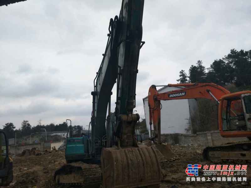 贵州出售转让二手9000小时2011年神钢SK250挖掘机