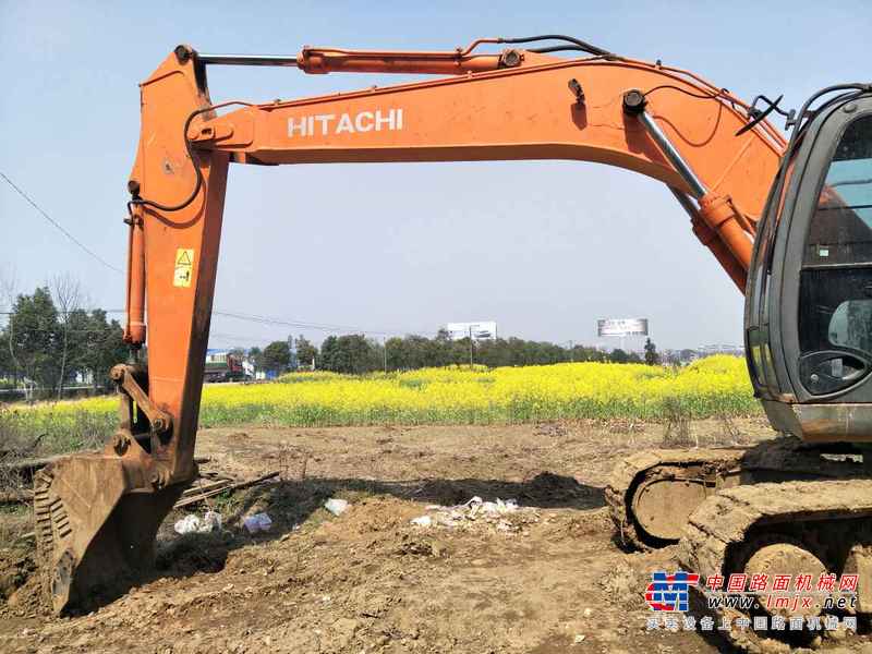 江西出售转让二手7500小时2010年日立ZX200挖掘机