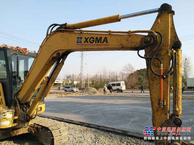 江苏出售转让二手10000小时2010年厦工XG806挖掘机