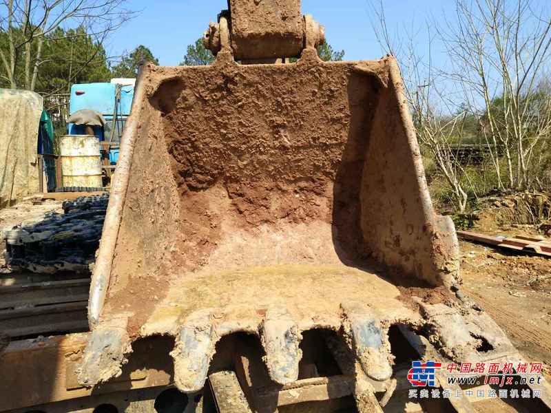江西出售转让二手13000小时2005年卡特彼勒320C挖掘机
