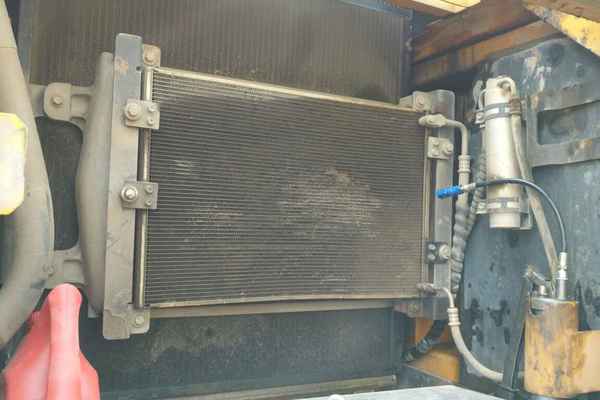 湖北出售转让二手7400小时2010年三一重工SY215C挖掘机