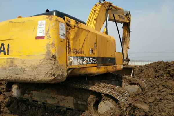 湖北出售转让二手12800小时2008年现代R215挖掘机