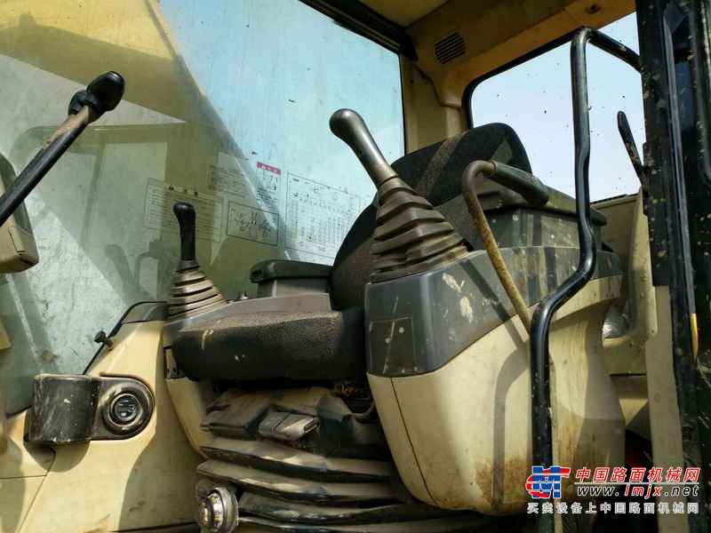 湖北出售转让二手16700小时2004年卡特彼勒320C挖掘机