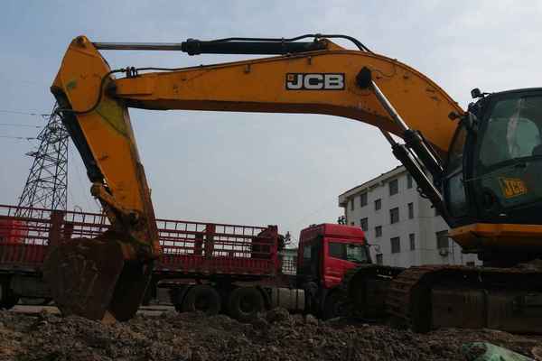 河南出售转让二手5687小时2011年JCBJS360LC挖掘机