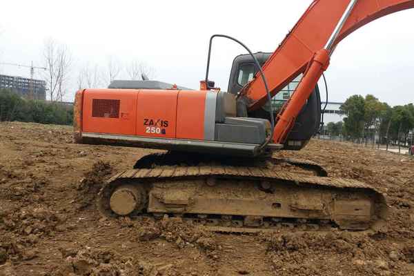 安徽出售转让二手5800小时2011年日立ZX250H挖掘机