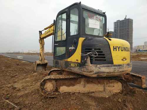 江西出售转让二手6700小时2010年现代R60挖掘机
