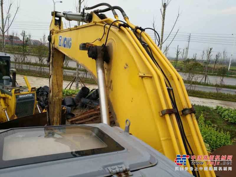 湖北出售转让二手8700小时2011年徐工XE215C挖掘机
