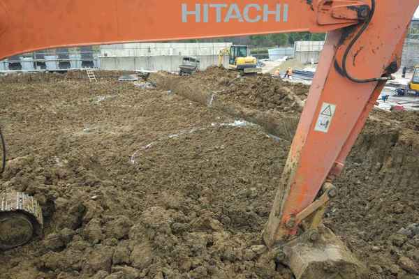 安徽出售转让二手8634小时2010年日立ZX200挖掘机