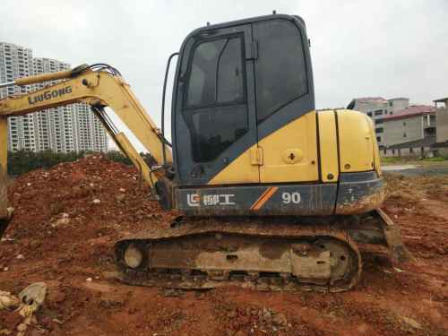 江西出售转让二手3500小时2013年柳工CLG906D挖掘机