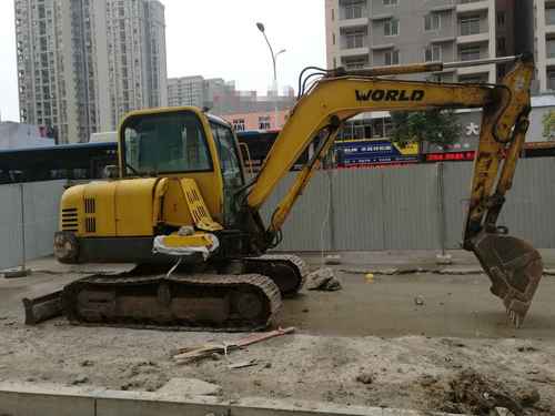 湖北出售转让二手11000小时2011年沃得重工W260挖掘机