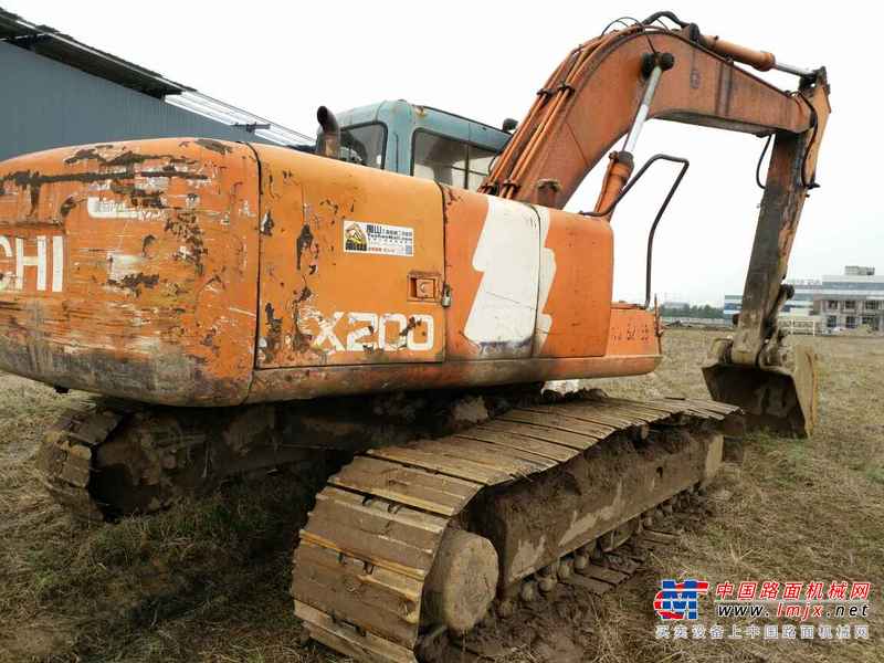 湖北出售转让二手18000小时2003年日立EX200挖掘机