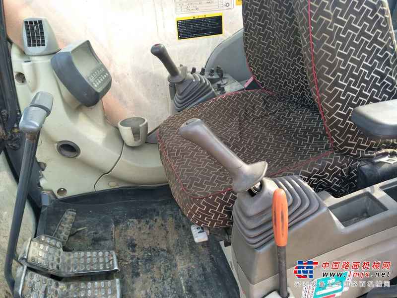 河南出售转让二手6521小时2011年日立ZX240挖掘机