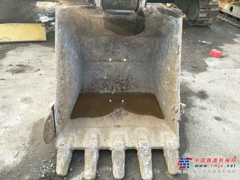 贵州出售转让二手9831小时2010年厦工XG815LC挖掘机