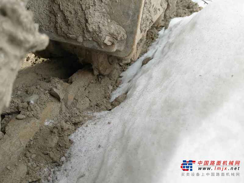 吉林出售转让二手5000小时2012年临工LG685挖掘机