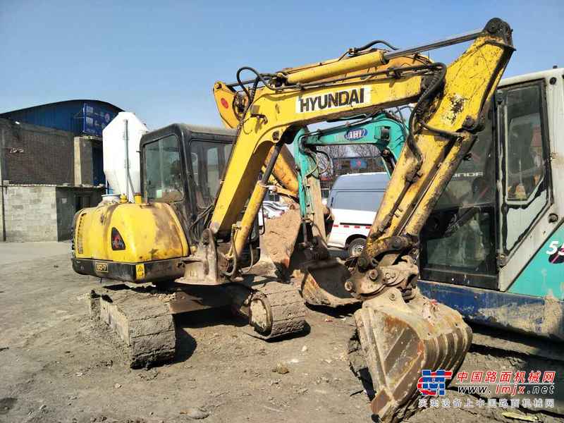 山西出售转让二手5000小时2010年现代R55挖掘机