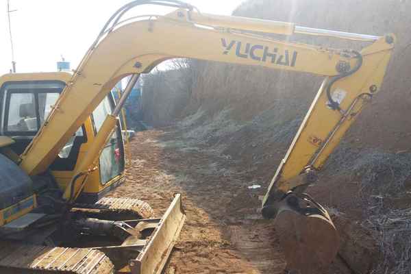 山东出售转让二手5000小时2011年玉柴YC85挖掘机