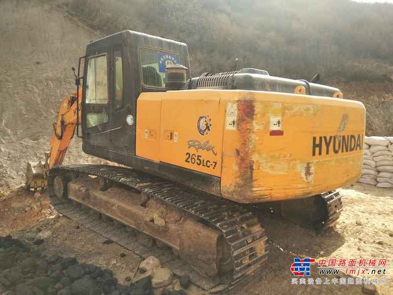 山西出售转让二手8953小时2011年现代R225LC挖掘机
