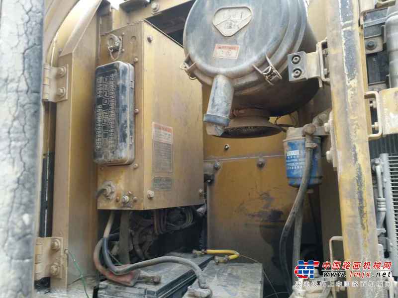湖北出售转让二手16000小时2004年卡特彼勒320C挖掘机