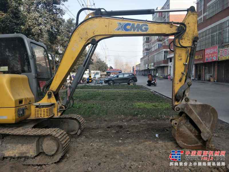 河南出售转让二手3000小时2013年徐工XE60CA挖掘机