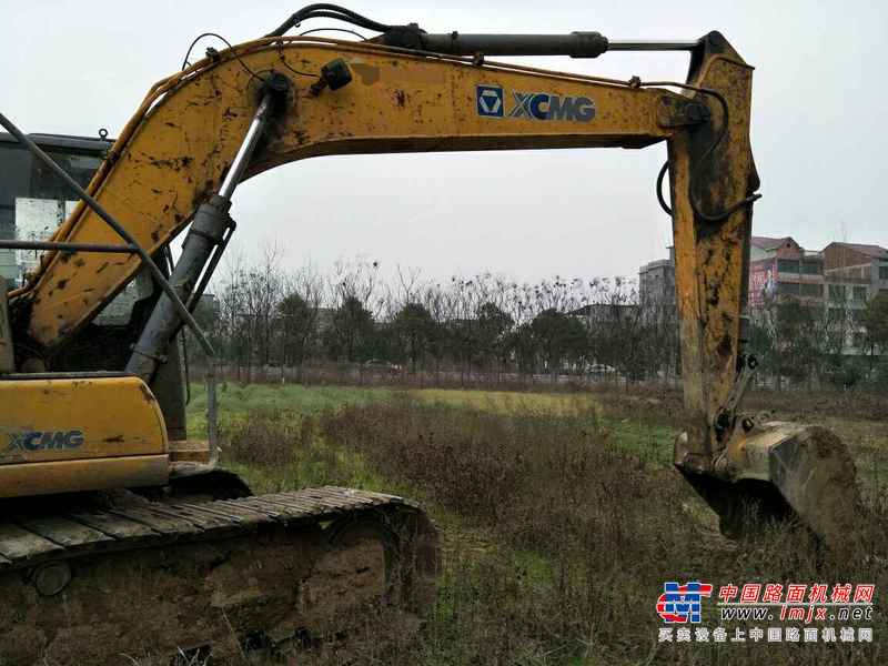 江西出售转让二手7800小时2013年徐工XE150D挖掘机