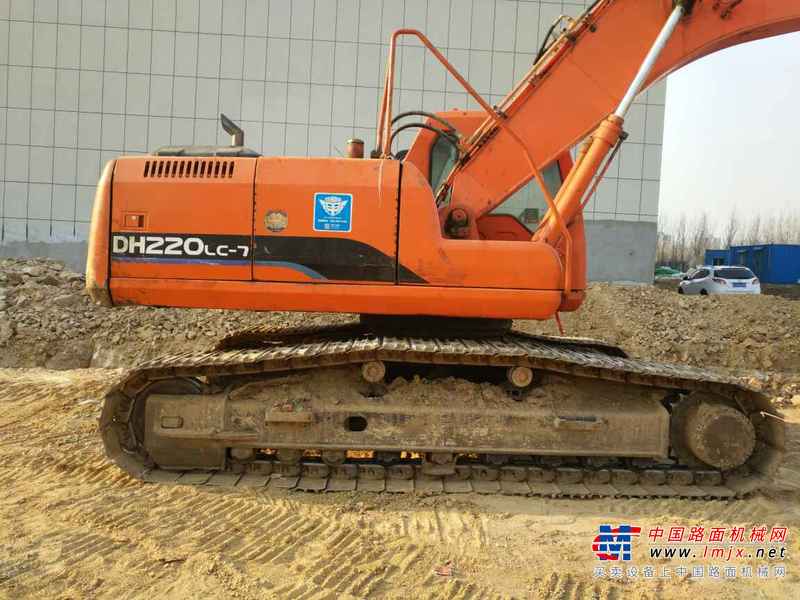 山东出售转让二手9000小时2010年斗山DH220挖掘机