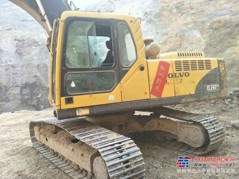 河南出售转让二手8400小时2011年沃尔沃EC240挖掘机