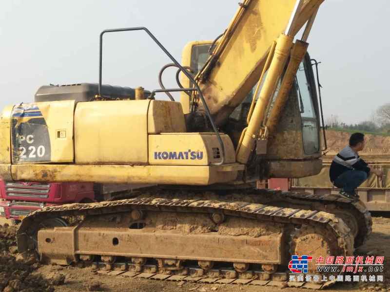 河南出售转让二手13000小时2009年小松PC200挖掘机