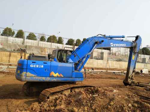 河南出售转让二手3152小时2014年山重建机GC218挖掘机