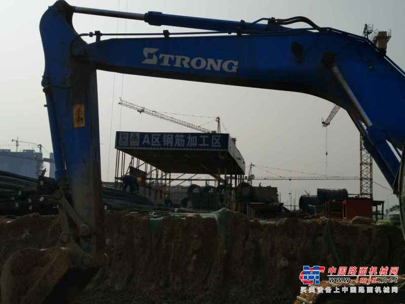 河南出售转让二手3152小时2014年山重建机GC218挖掘机