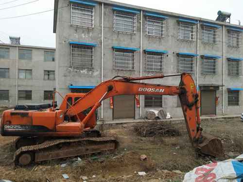 河南出售转让二手12000小时2008年斗山DH225挖掘机