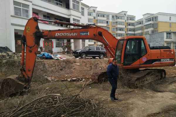 河南出售转让二手12000小时2008年斗山DH225挖掘机