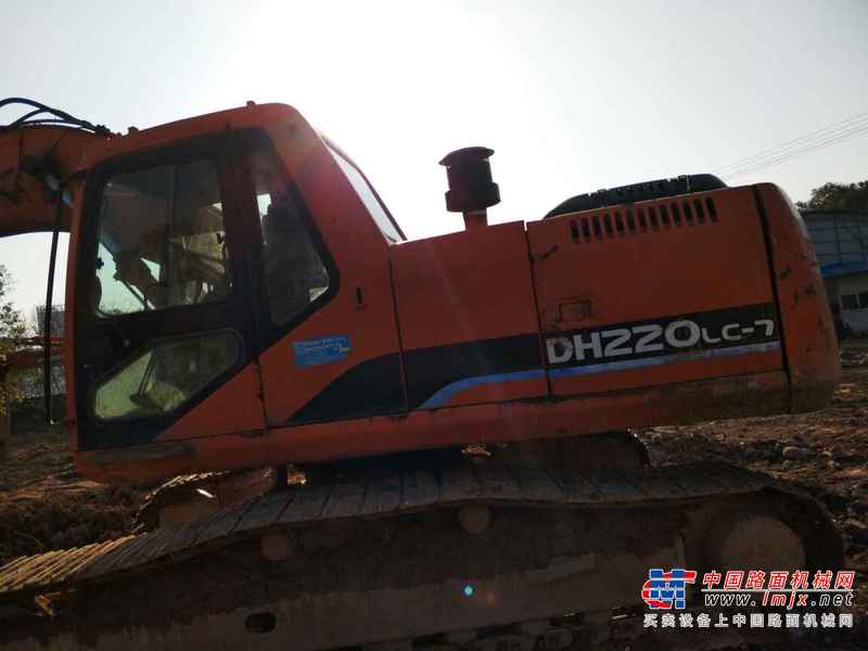 江西出售转让二手9000小时2009年斗山DH220LC挖掘机