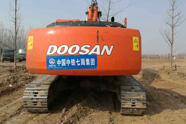 河南出售转让二手8000小时2008年斗山DH220挖掘机