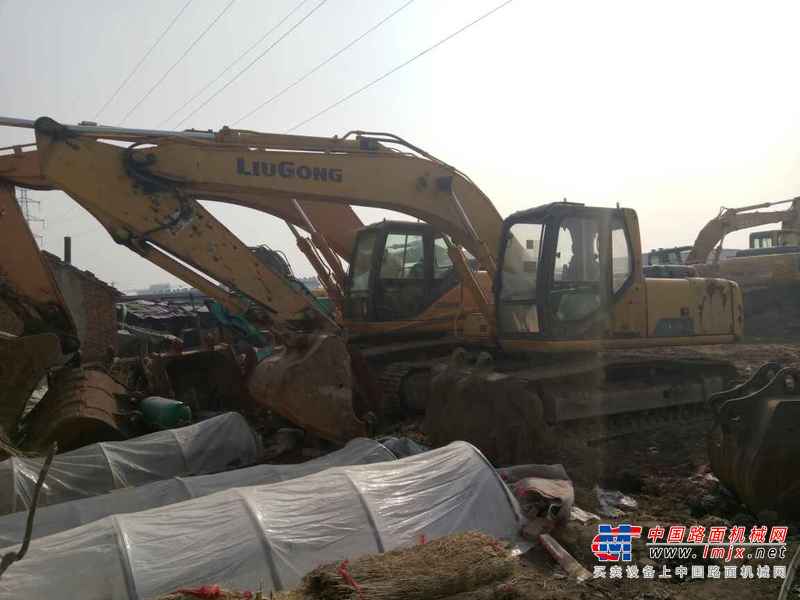 山东出售转让二手9000小时2009年柳工CLG225C挖掘机