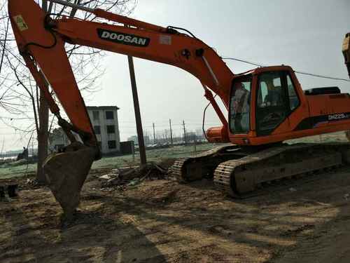 河南出售转让二手6585小时2010年斗山DH225LC挖掘机