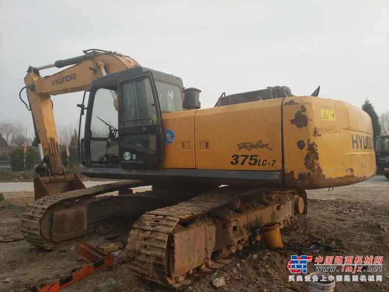 山西出售转让二手7800小时2009年现代R375LC挖掘机