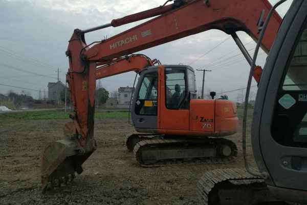 安徽出售转让二手8700小时2009年日立ZX70挖掘机