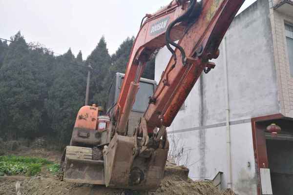 四川出售转让二手7500小时2009年斗山DH60挖掘机