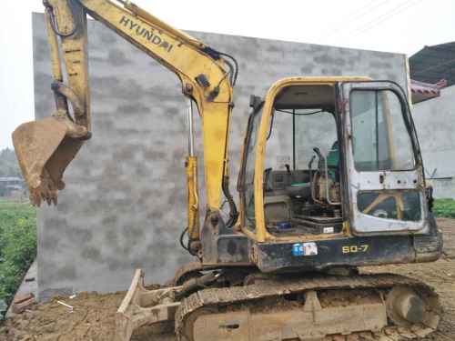 四川出售转让二手10000小时2008年现代R60挖掘机