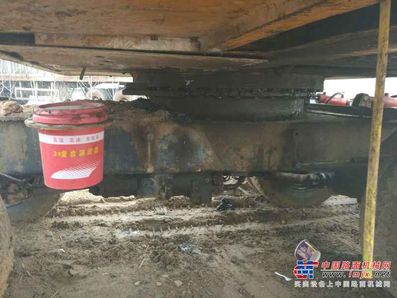 山东出售转让二手9000小时2006年现代轮挖R130W挖掘机