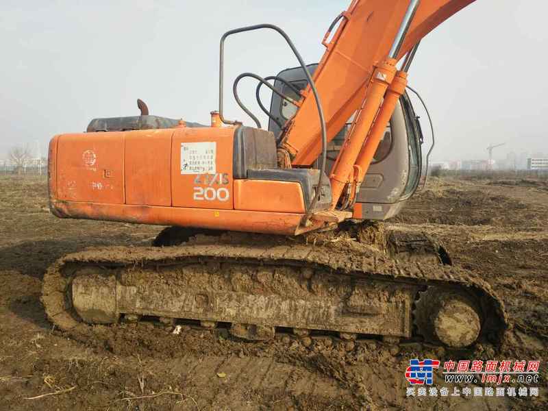 河南出售转让二手7900小时2004年日立EX200挖掘机