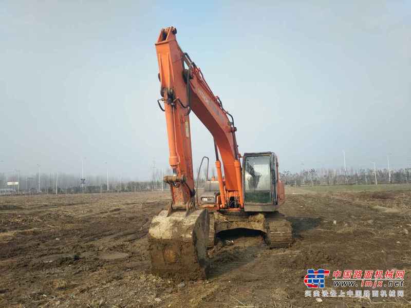 河南出售转让二手7900小时2004年日立EX200挖掘机