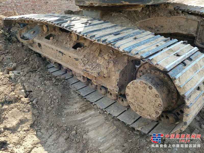 山西出售转让二手2000小时2013年日立ZX240挖掘机