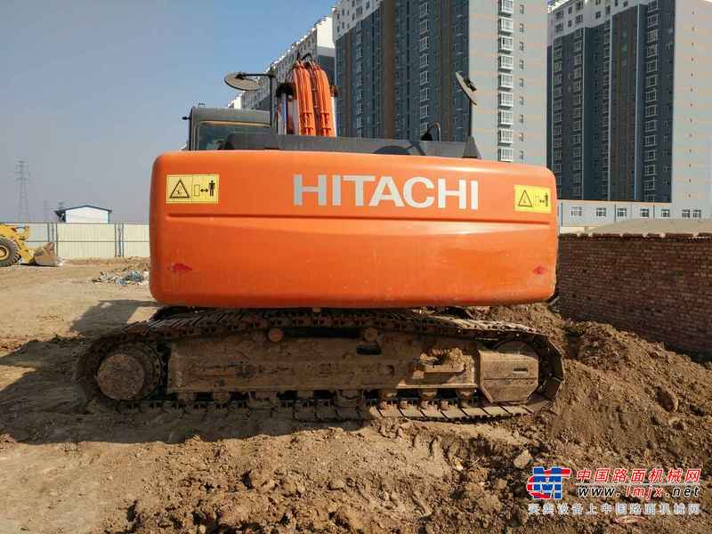 山西出售转让二手2000小时2013年日立ZX240挖掘机