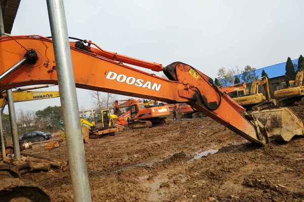 江西出售转让二手10226小时2009年斗山DH225挖掘机